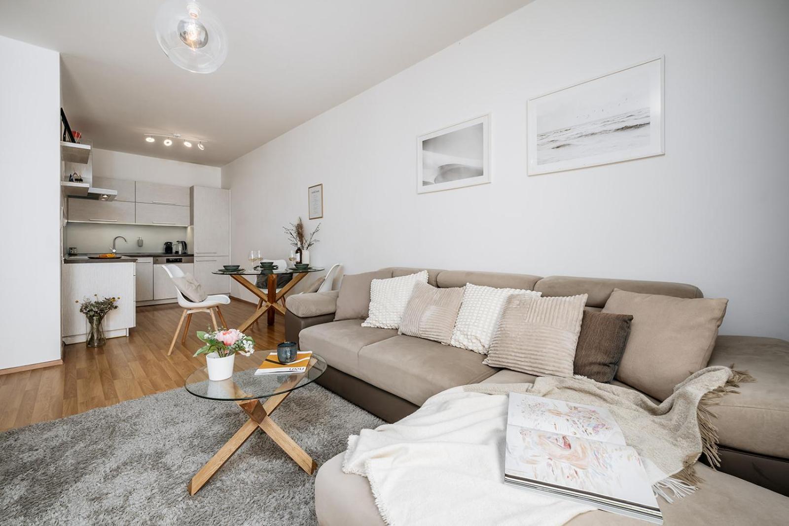 Prague Days - Bright Apartment - Balcony - Private Parking מראה חיצוני תמונה